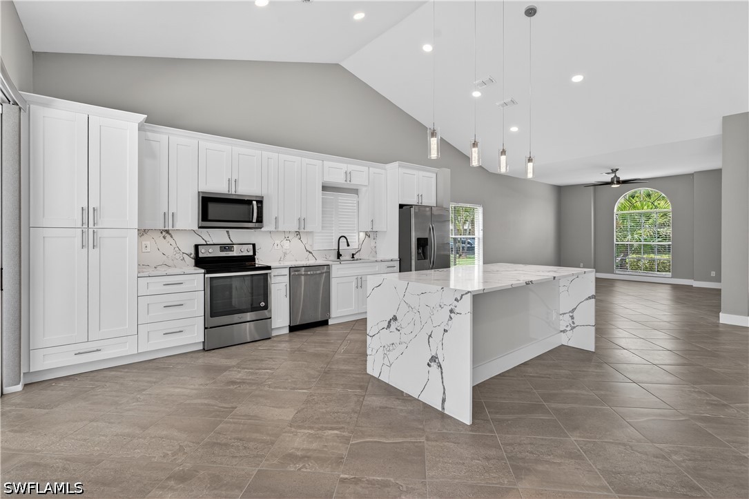 3 Bed Pool Home for Sale in Crown Pointe East, photo 7