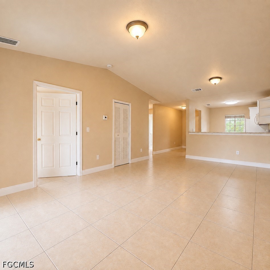 2 Bed Condominium for Sale in Cape Coral, photo 7