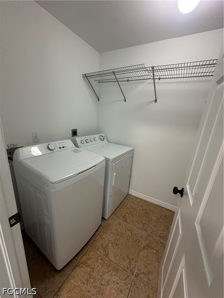 3 Bed SingleFamilyResidence for Sale in Naples, photo 7