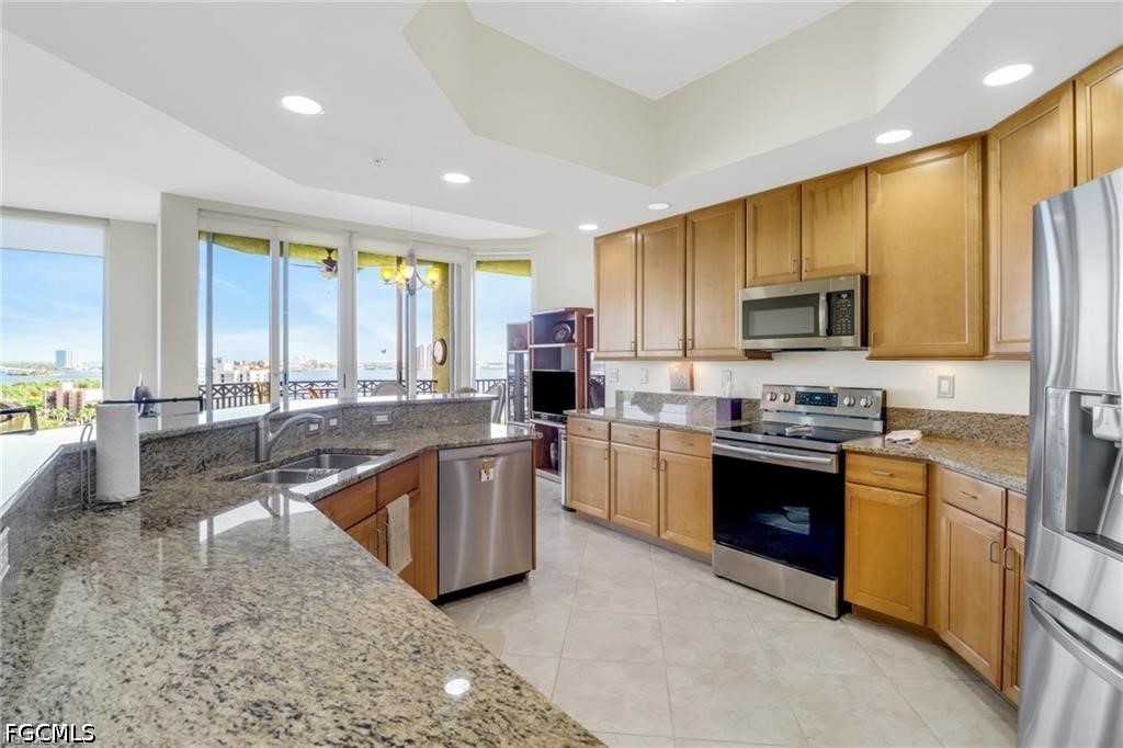 2 Bed Waterfront Home for Sale in North Star Yacht Club, photo 7