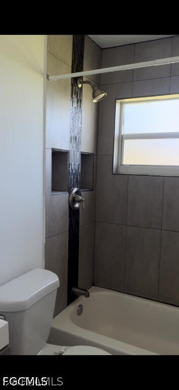 3 Bed SingleFamilyResidence for Sale in Lehigh Acres, photo 7