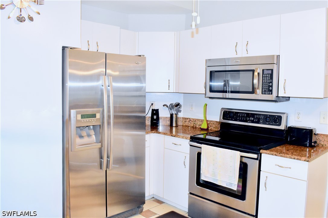 3 Bed SingleFamilyResidence for Sale in Fort Myers, photo 7
