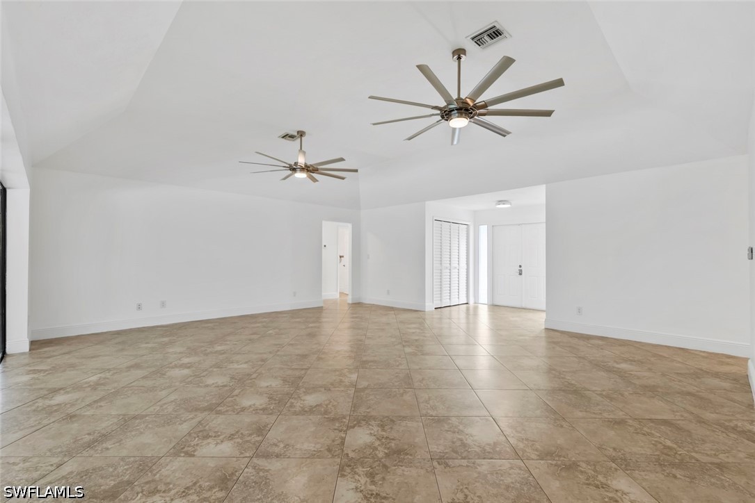 3 Bed Pool Home for Sale in Kings Lake, photo 7