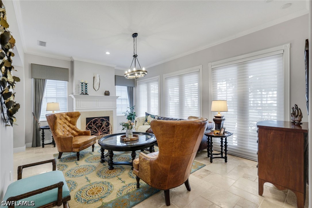 4 Bed Pool Home for Sale in Island Walk, photo 7
