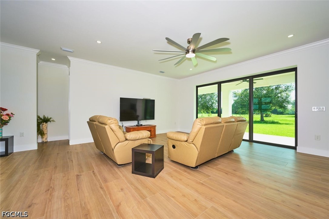 4 Bed SingleFamilyResidence for Sale in Not Applicable, photo 7