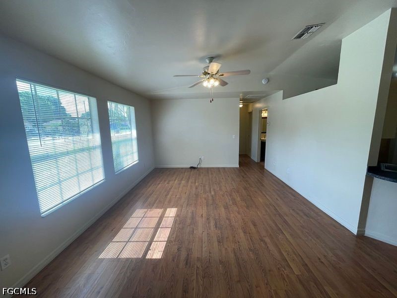 3 Bed SingleFamilyResidence for Sale in Lehigh Acres, photo 7