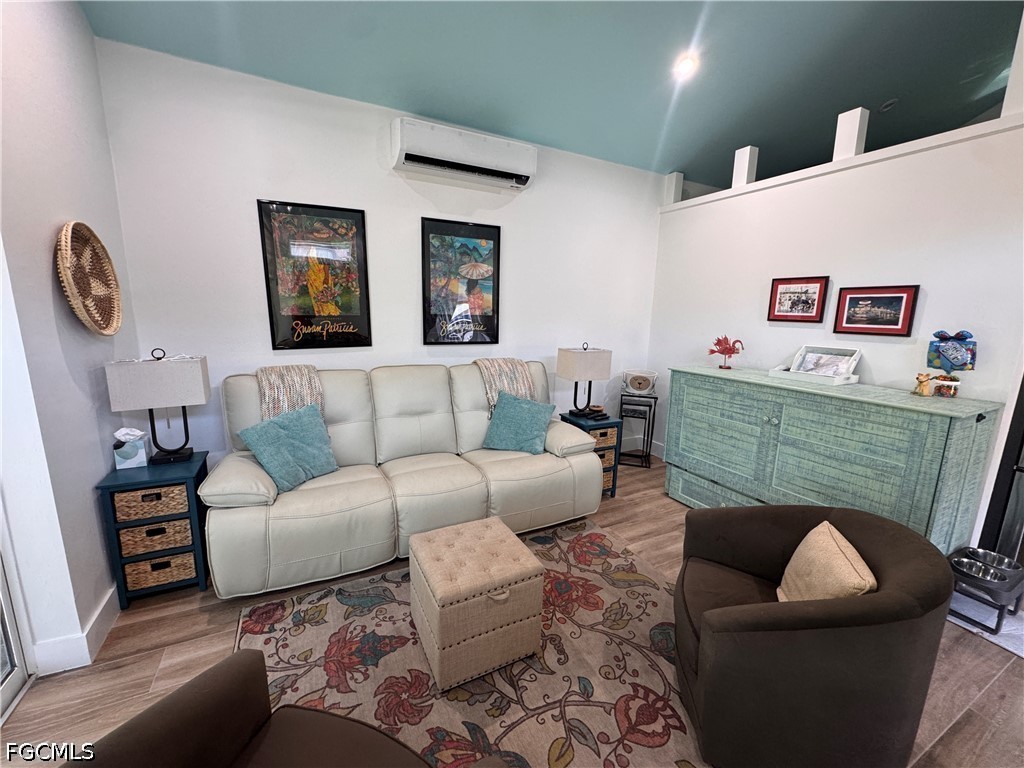 Waterfront Home for Sale in Labelle, photo 7