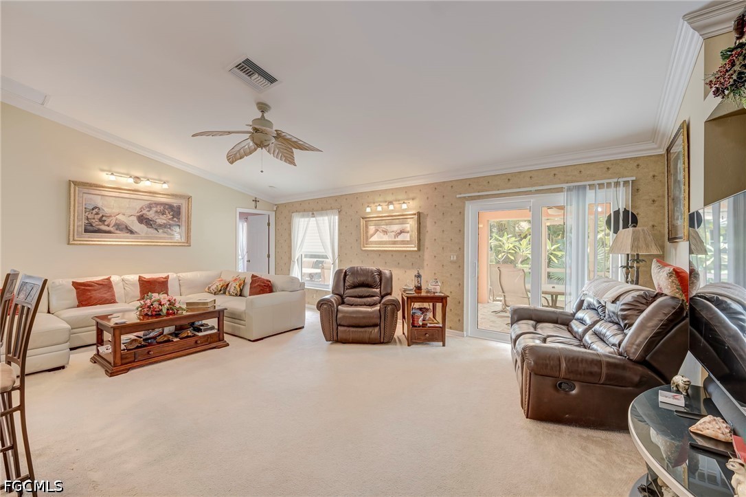 3 Bed SingleFamilyResidence for Sale in Lehigh Acres, photo 7