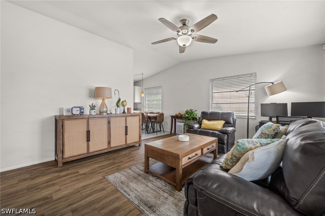 2 Bed SingleFamilyResidence for Sale in San Carlos Park, photo 7