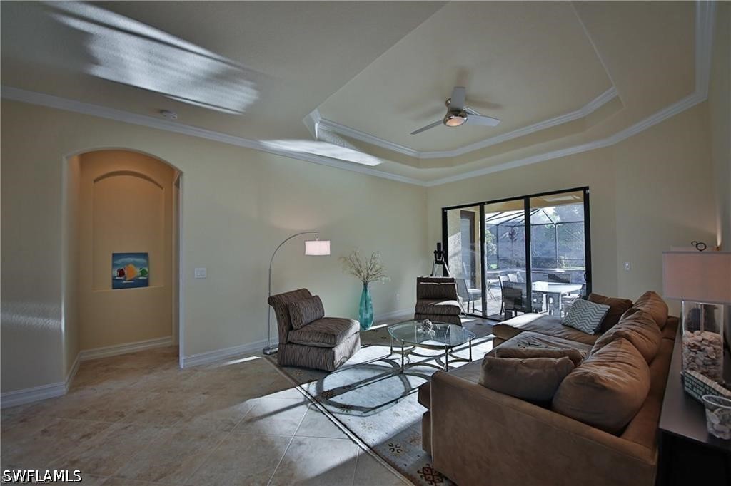 4 Bed Pool Home for Sale in Italia, photo 7