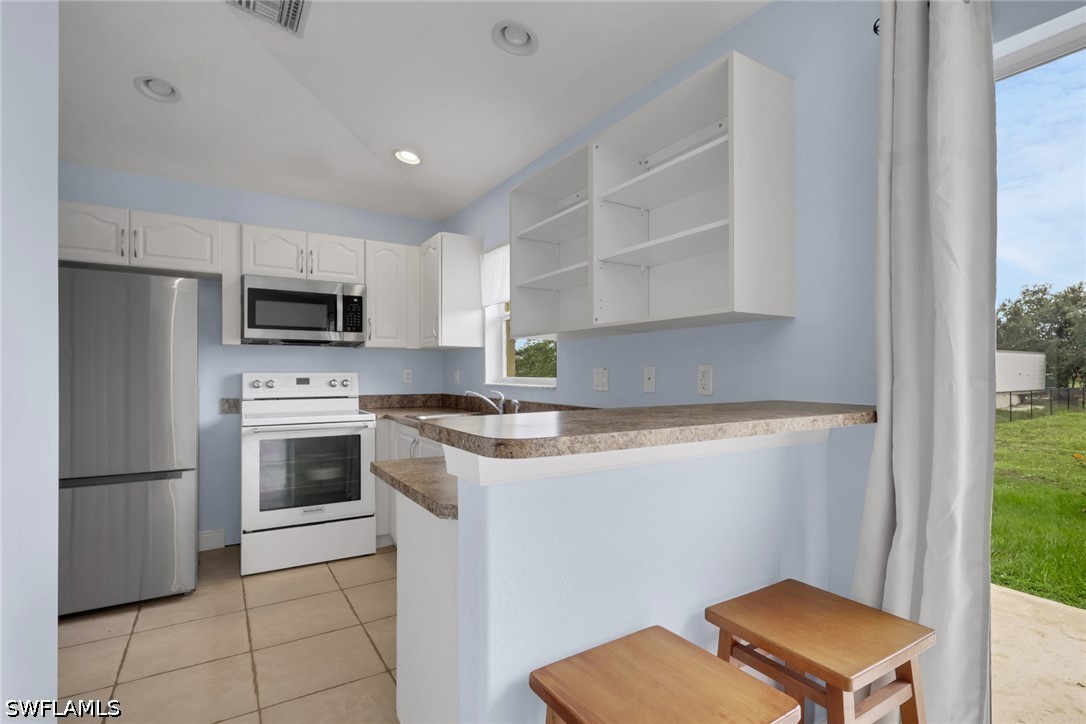 3 Bed SingleFamilyResidence for Sale in Naples, photo 7