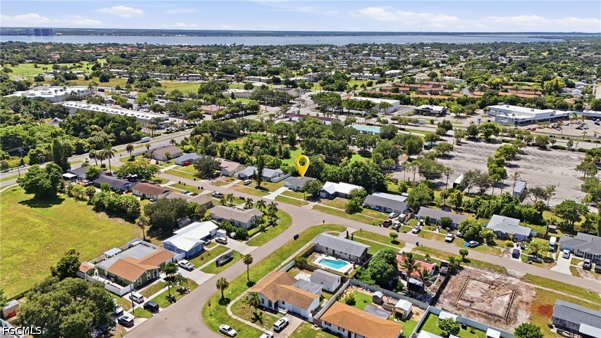 2 Bed SingleFamilyResidence for Sale in North Fort Myers, photo 7