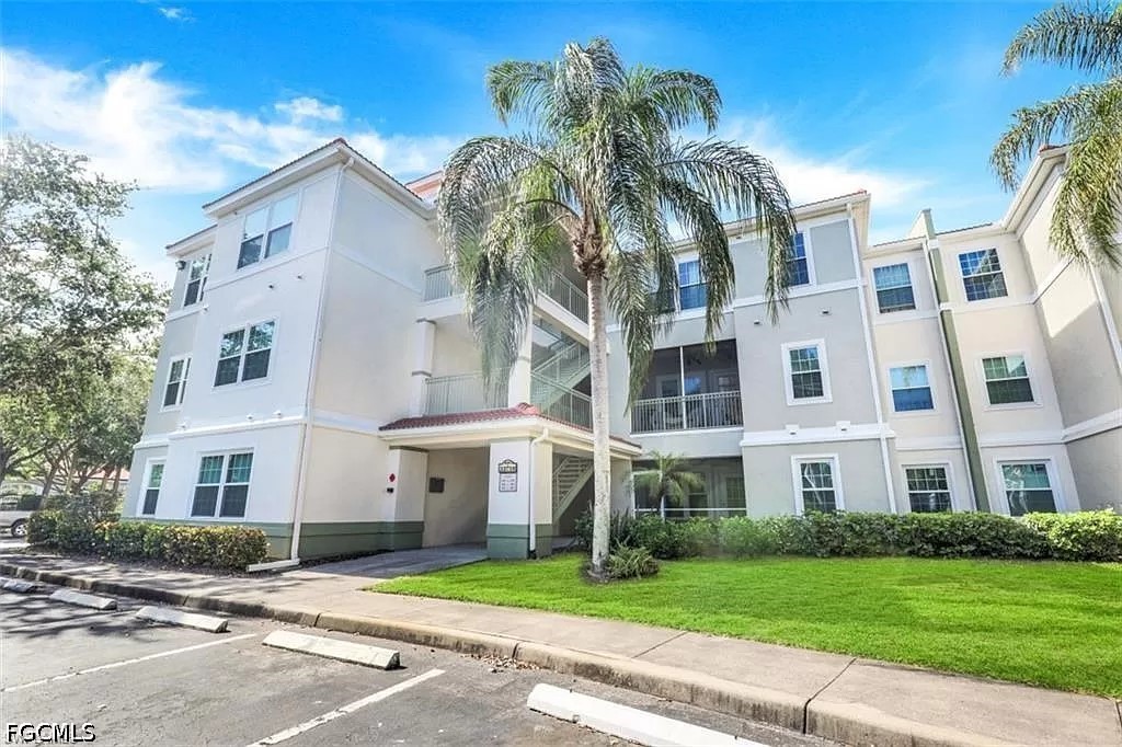 2 Bed Condominium for Sale in Estero, photo 7