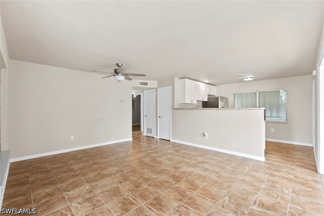 2 Bed SingleFamilyResidence for Sale in Lehigh Acres, photo 7