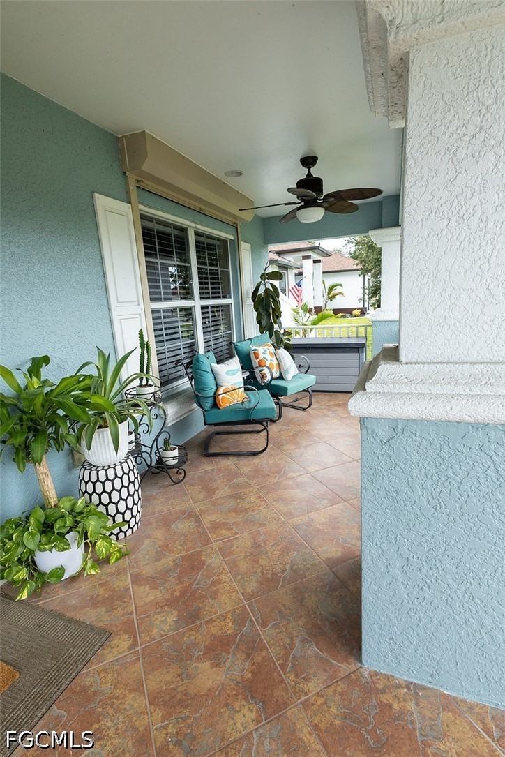 3 Bed SingleFamilyResidence for Sale in Mirror Lakes, photo 7
