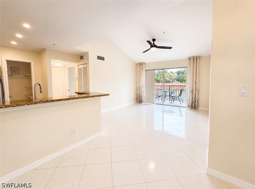 1 Bed Condominium for Sale in Naples, photo 7