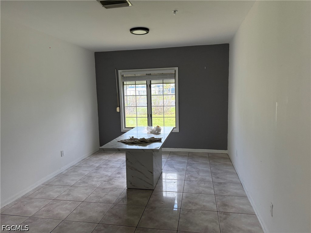 6 Bed SingleFamilyResidence for Sale in Lehigh Acres, photo 7