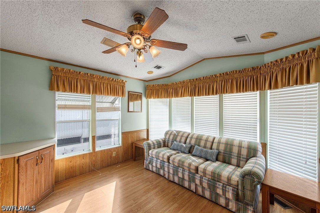 1 Bed ManufacturedHome for Sale in Estero, photo 7