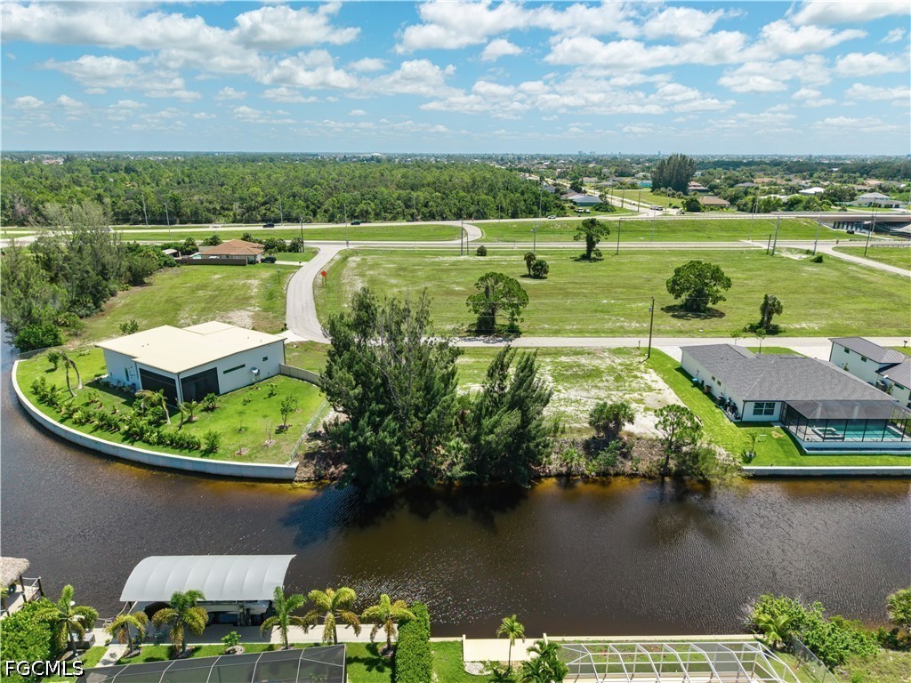 Waterfront Home for Sale in Cape Coral, photo 7