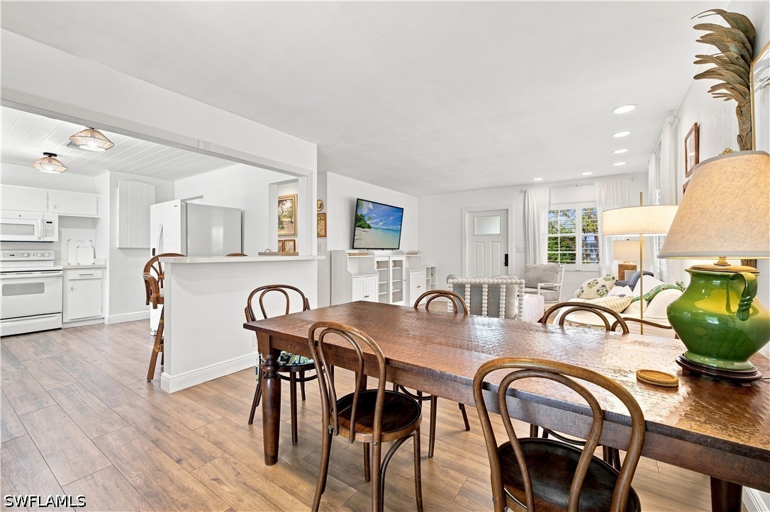3 Bed SingleFamilyResidence for Sale in Naples, photo 7