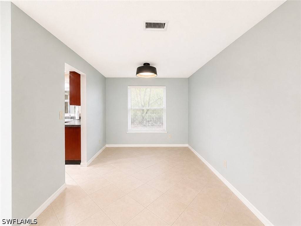 3 Bed SingleFamilyResidence for Sale in Naples, photo 7