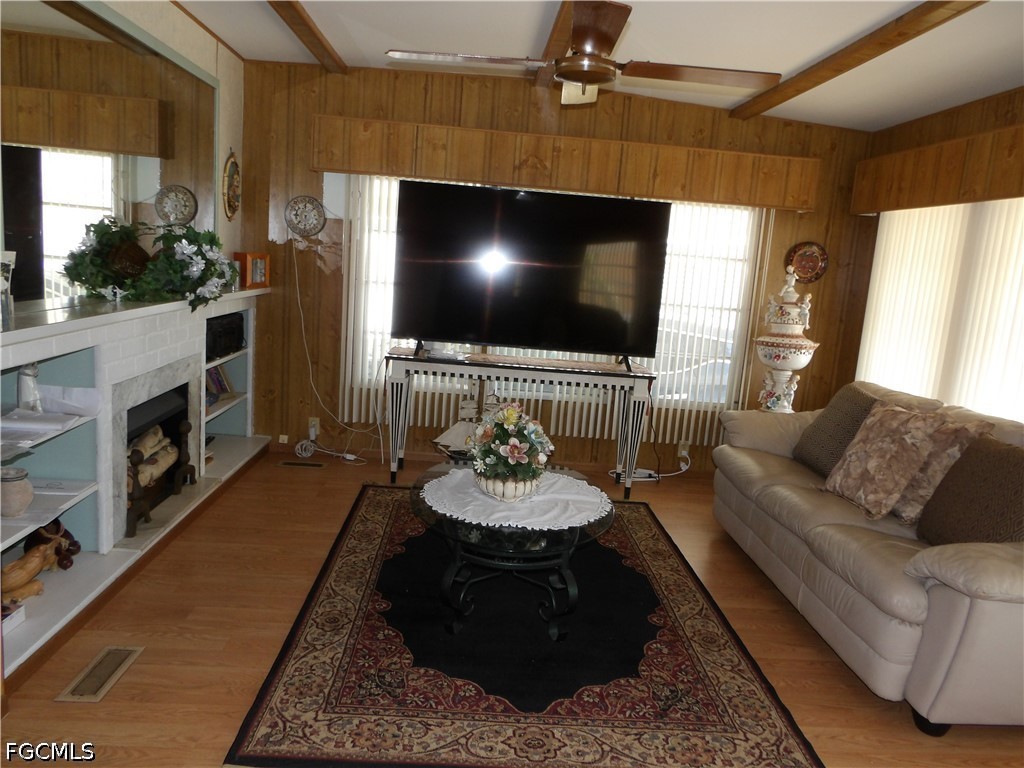 2 Bed ManufacturedHome for Sale in Mobile Manor, photo 7