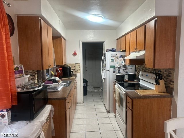 4 Bed SingleFamilyResidence for Sale in Fort Myers, photo 7