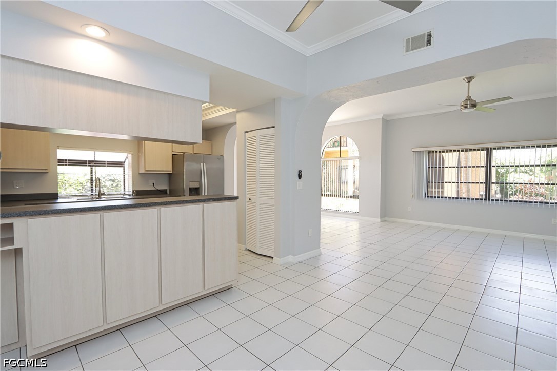 2 Bed Condominium for Sale in Cape Coral, photo 7