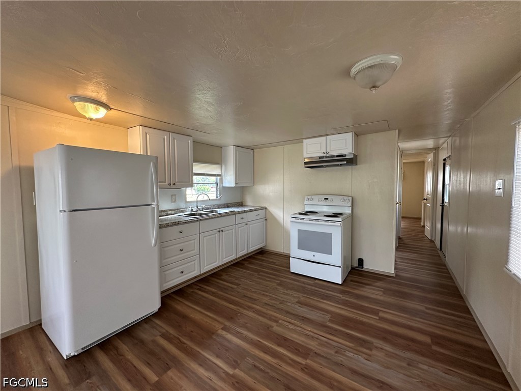 1 Bed Condominium for Sale in North Fort Myers, photo 7