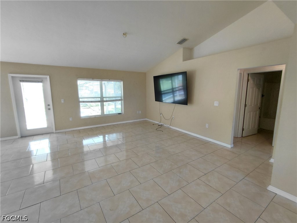 3 Bed Pool Home for Sale in Cape Coral, photo 7