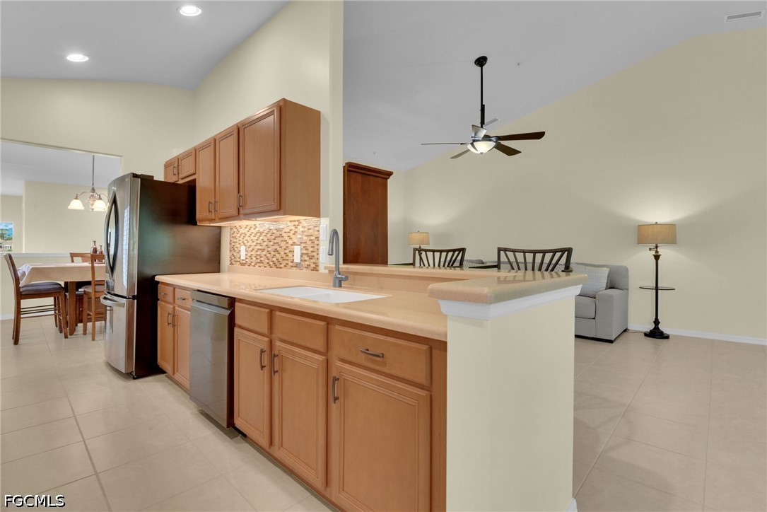 2 Bed Condominium for Sale in Whispering Palms, photo 7