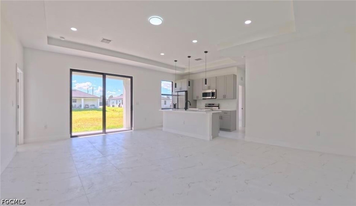 3 Bed SingleFamilyResidence for Sale in Lehigh Acres, photo 7