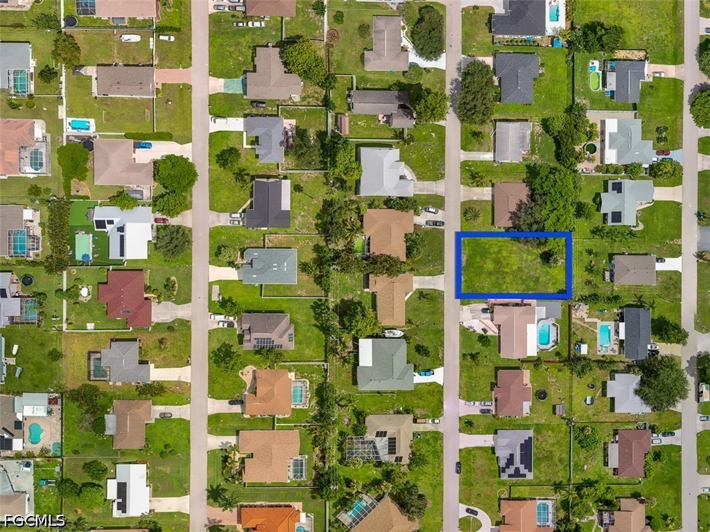 Residential for Sale in Cape Coral, photo 7