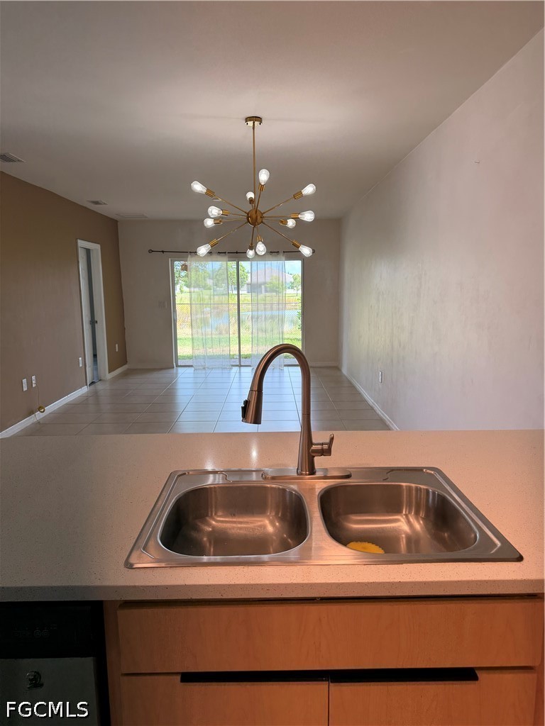 2 Bed Waterfront Home for Sale in Marblebrook, photo 7