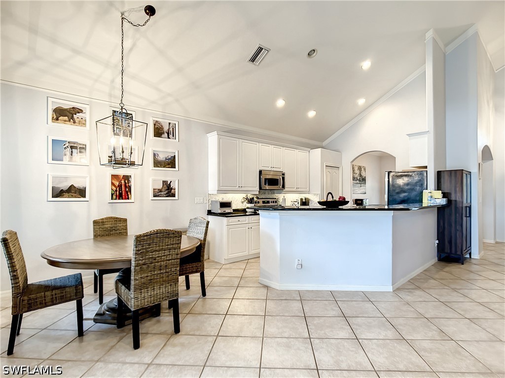 4 Bed Pool Home for Sale in Laurel Lakes, photo 7