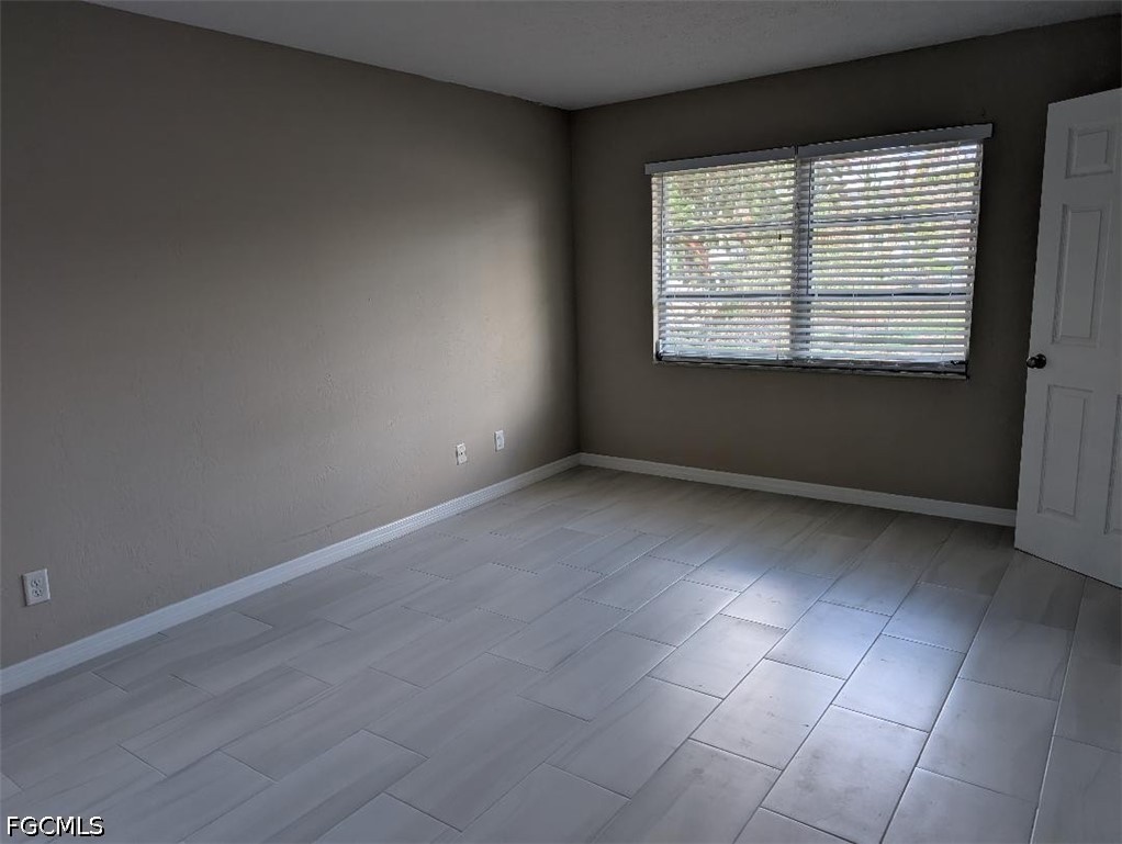 2 Bed Condominium for Sale in Cape Coral, photo 7