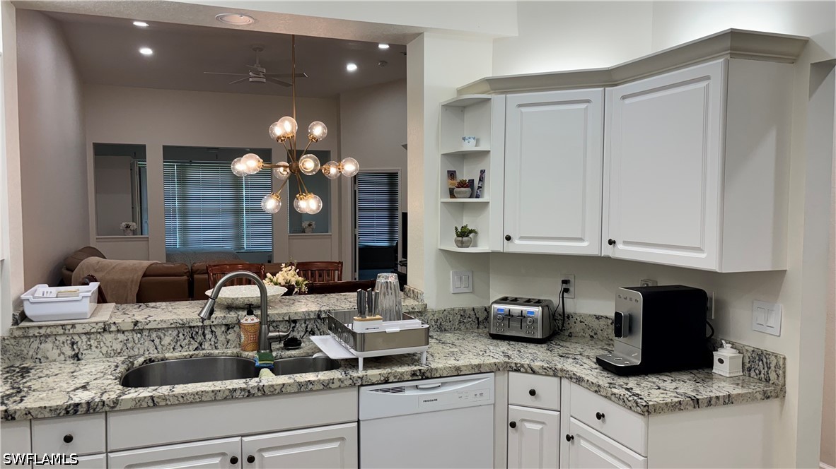 2 Bed Condominium for Sale in Charleston Square, photo 7