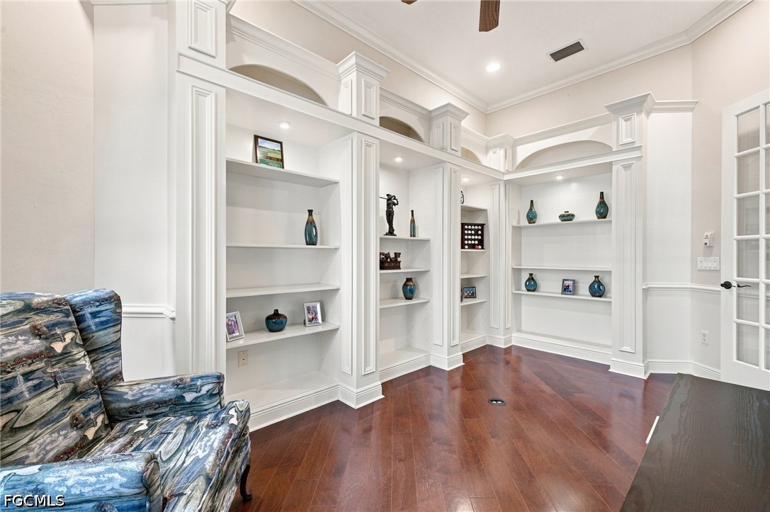 3 Bed Pool Home for Sale in Country Club, photo 7