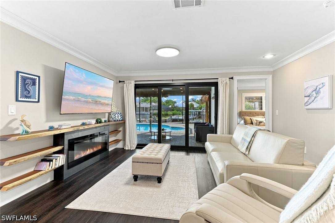 3 Bed Pool Home for Sale in Marco Island, photo 7