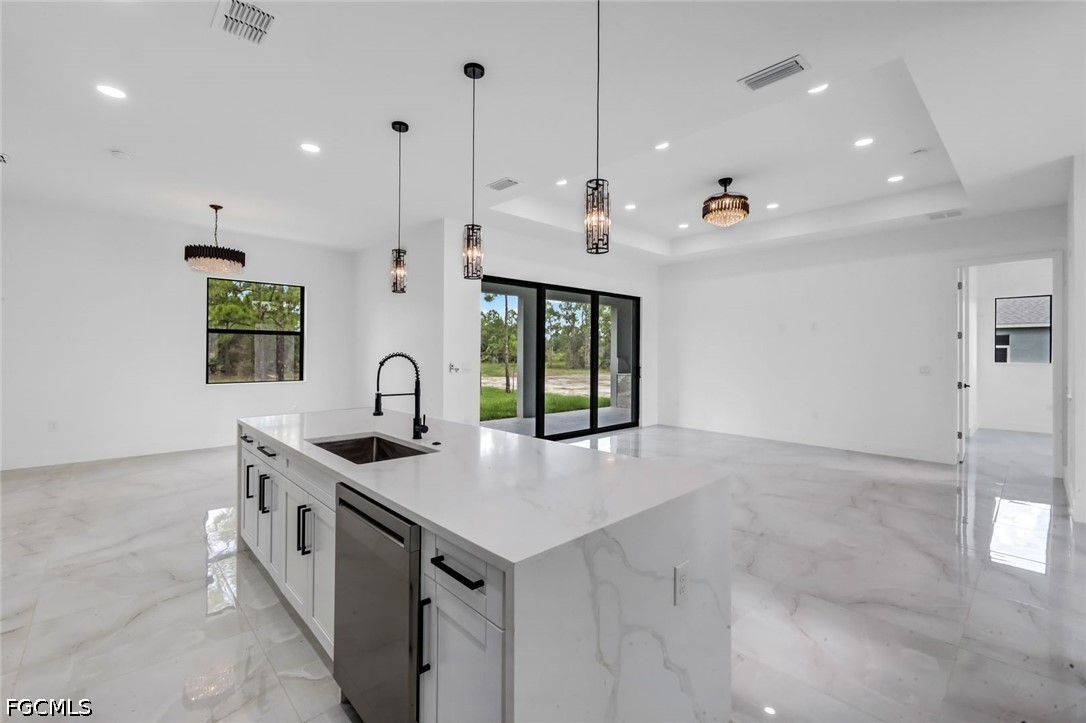 4 Bed SingleFamilyResidence for Sale in Lehigh Acres, photo 7