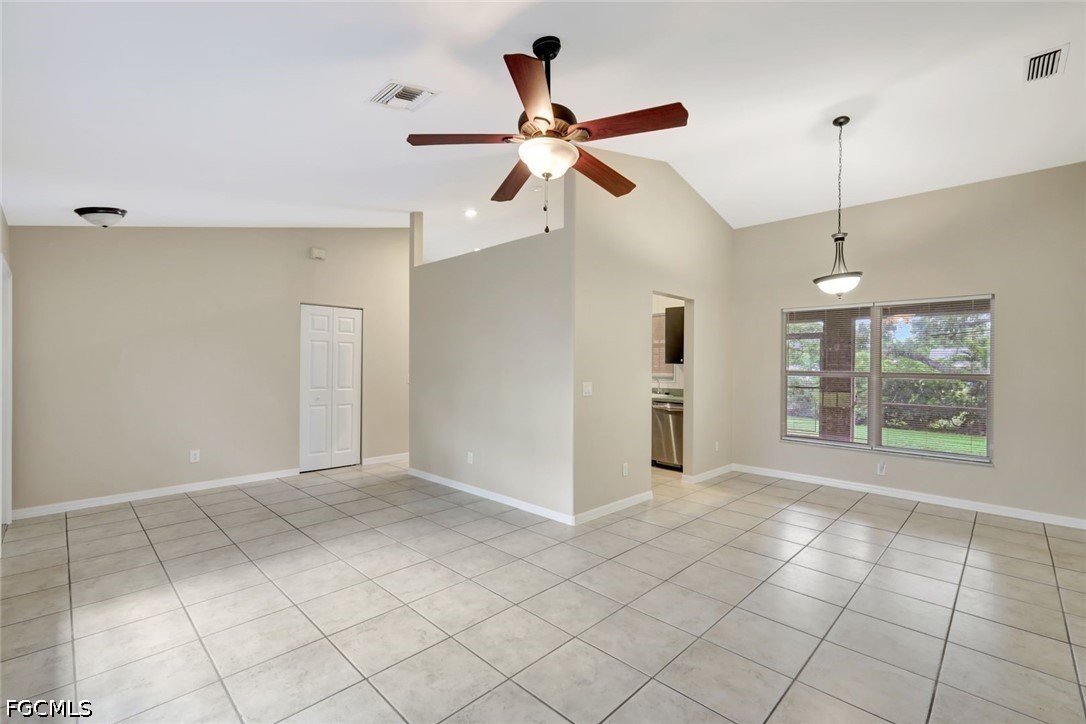 3 Bed SingleFamilyResidence for Sale in San Carlos Park, photo 7