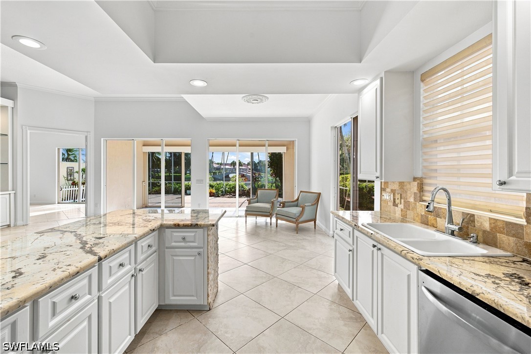 3 Bed Waterfront Home for Sale in Village Walk, photo 7