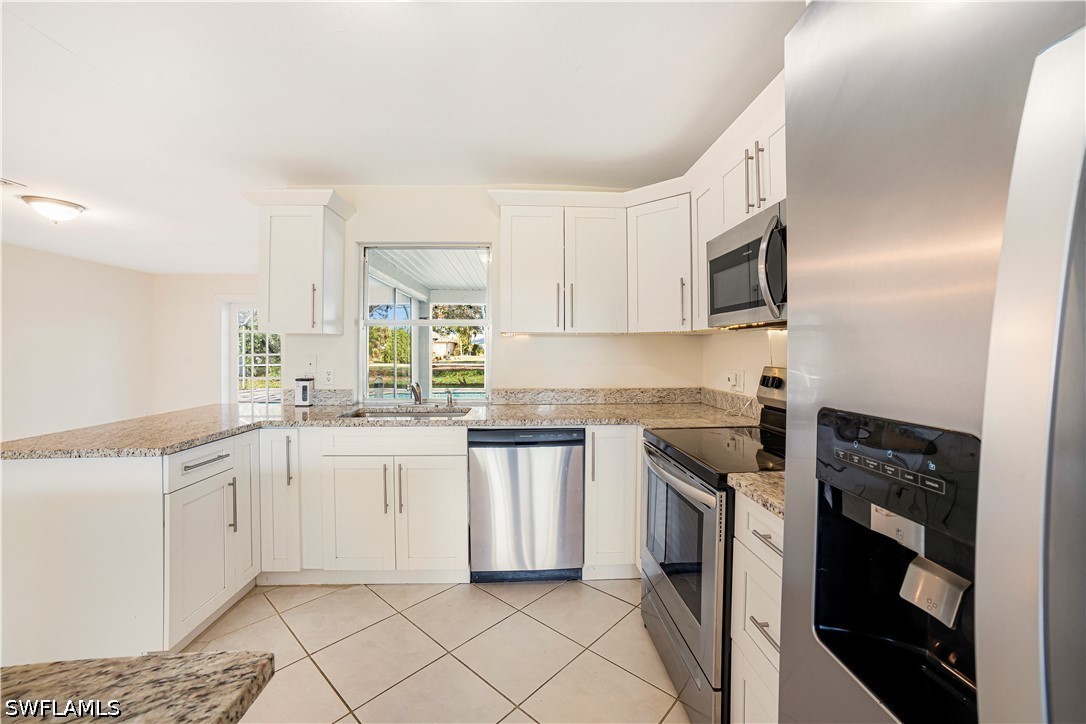 3 Bed Pool Home for Sale in Cape Coral, photo 7