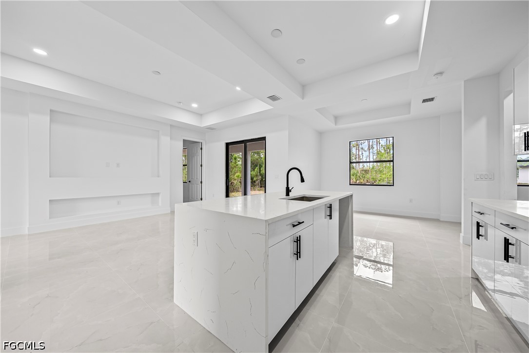 3 Bed SingleFamilyResidence for Sale in Lehigh Acres, photo 7