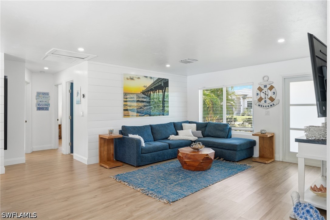4 Bed Pool Home for Sale in Hallendale, photo 7