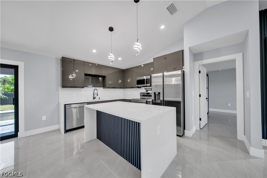3 Bed Pool Home for Sale in Cape Coral, photo 7