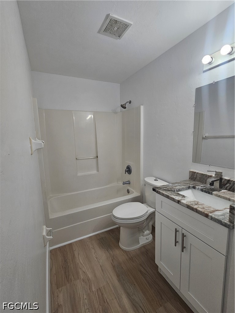3 Bed Duplex for Sale in Fort Myers, photo 7