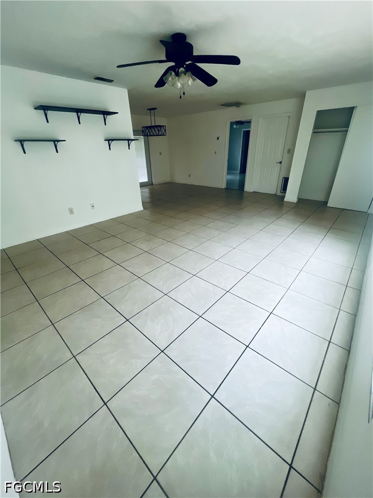 3 Bed SingleFamilyResidence for Sale in Lehigh Acres, photo 7