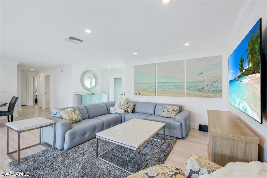 3 Bed Pool Home for Sale in Royal Harbor, photo 7