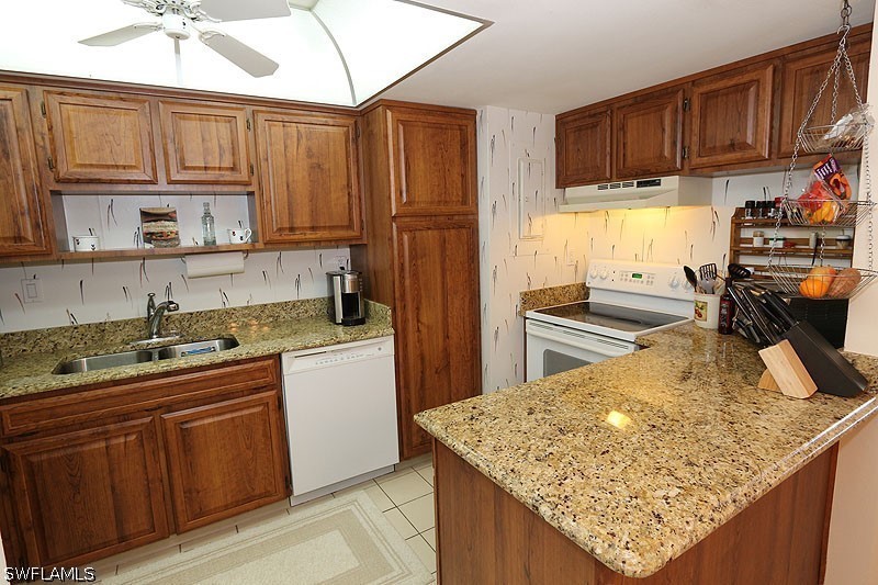 2 Bed Waterfront Home for Sale in Naples, photo 7